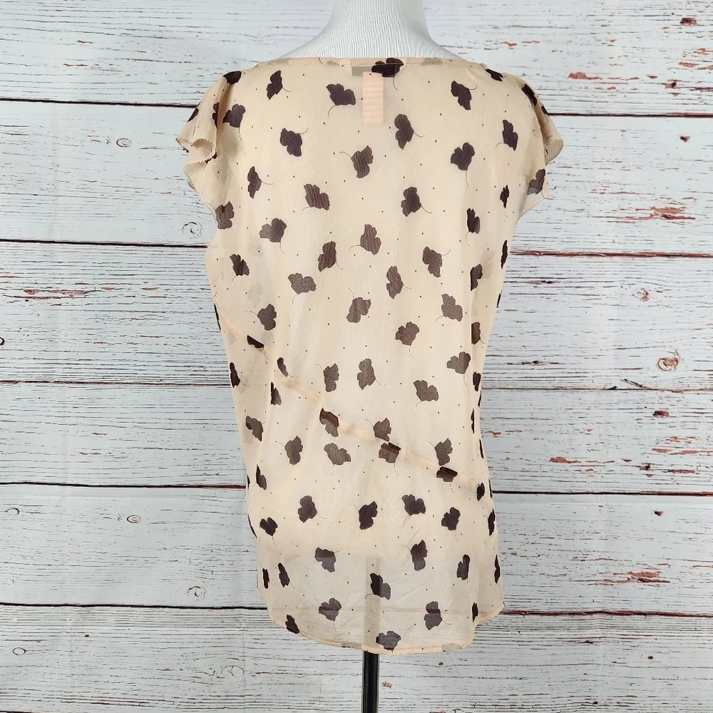 CAbi Playfall Me Sheer Ginkgo Leaf Print Flutter Sleeve Top (M) - Picture 3 of 5